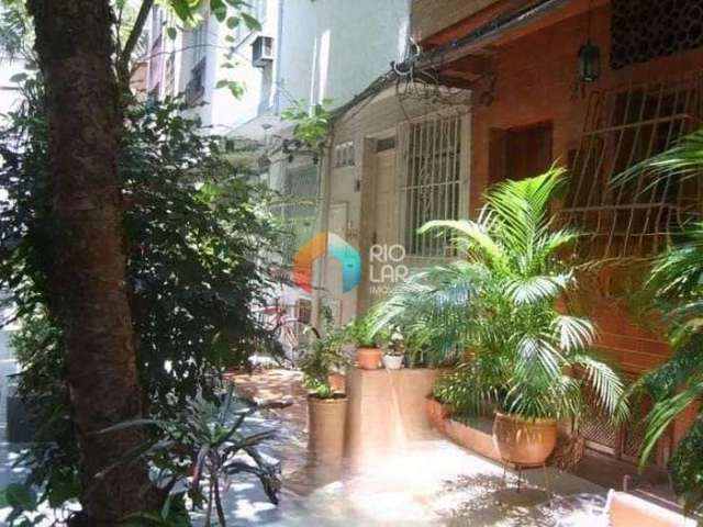 Apartamento à Venda em Vila no Flamengo, Quarto e Sala, Rio de Janeiro, RJ