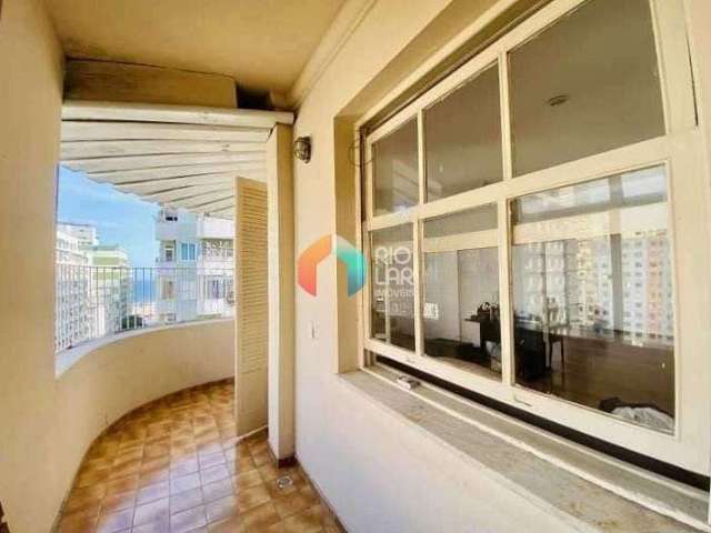 Apartamento à Venda em Copacabana, 185 m2, Salão, 4 Quartos (1 suíte), Varanda, Vaga na Escritura,