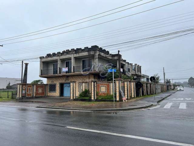 Sobrado à venda no bairro Jardim Menino Deus em Quatro Barras/PR