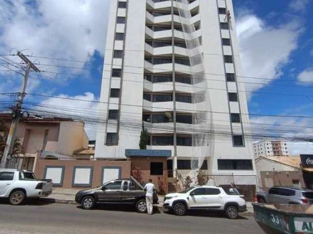 Vendo ou Alugo Apto de 11º com 3/4 sendo 01 suíte + dependência completa em Condomínio com Portaria 24 HS e completa infra estrutura ao lado da Fainor no Bairro Candeias