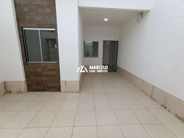 ALUGO, casa térrea com 3/4 sendo 01 suíte de laje com acabamento em porcelanato