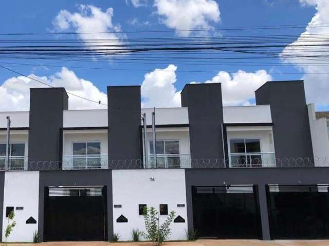 Casa estilo Sobrado com 2 suítes no bairro Novo Mundo em Uberlândia!