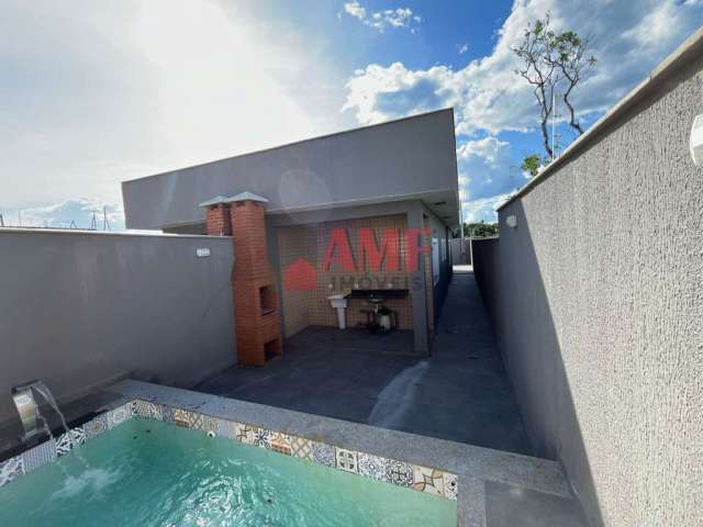 Casa com Piscina na Praia de Itanhaém