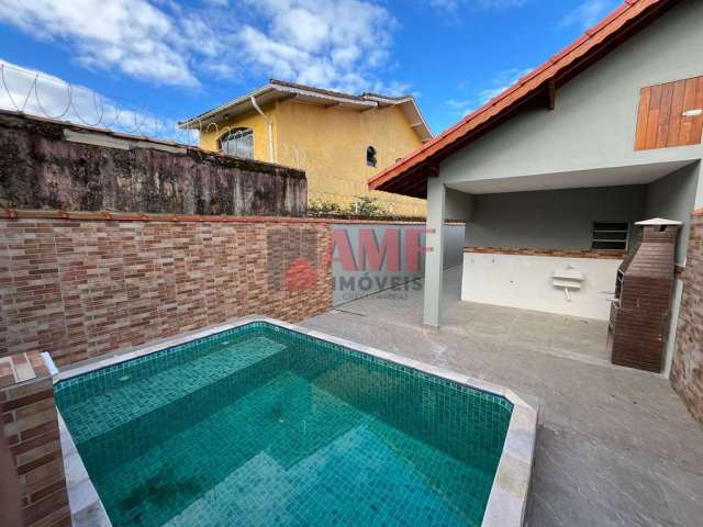 Casa com Piscina em Mongaguá- SP