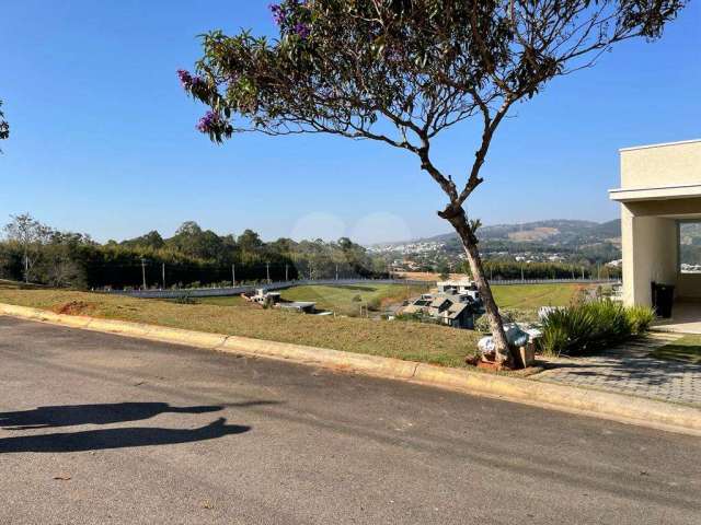 Terreno à venda em Condomínio Vale Das Águas - SP