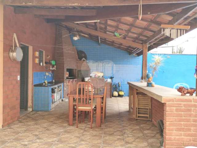 Casa térrea  à venda no Alvinópolis em Atibaia