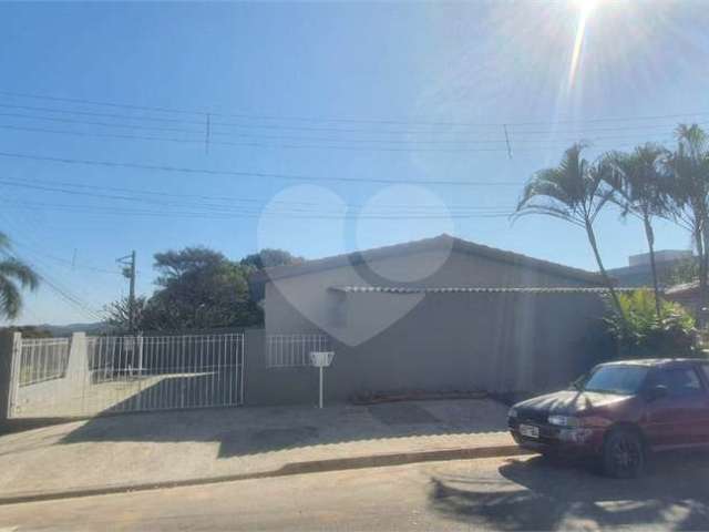 Casa com 3 quartos à venda em Jardim Colonial - SP