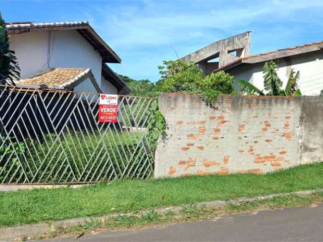 Casa à venda em Vila Santista - SP