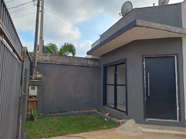 Casa térrea com 3 quartos à venda em Nova Cerejeira - SP