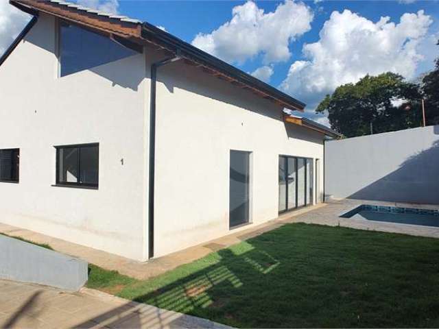 Casa de vila com 3 quartos à venda em Jardim Estância Brasil - SP