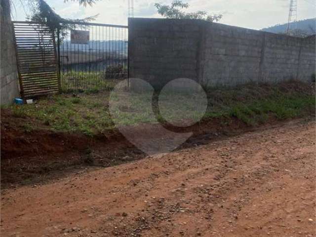 Terreno à venda em Chácaras Fernão Dias - SP