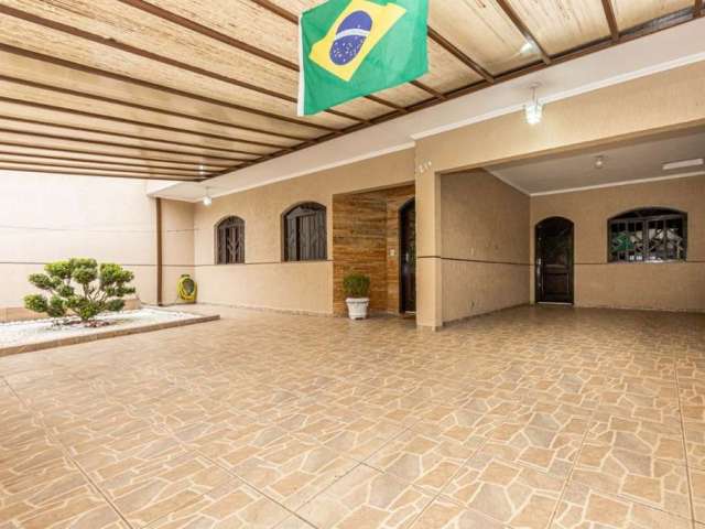 Casa com 3 quartos no Taboão de 117,73 m²