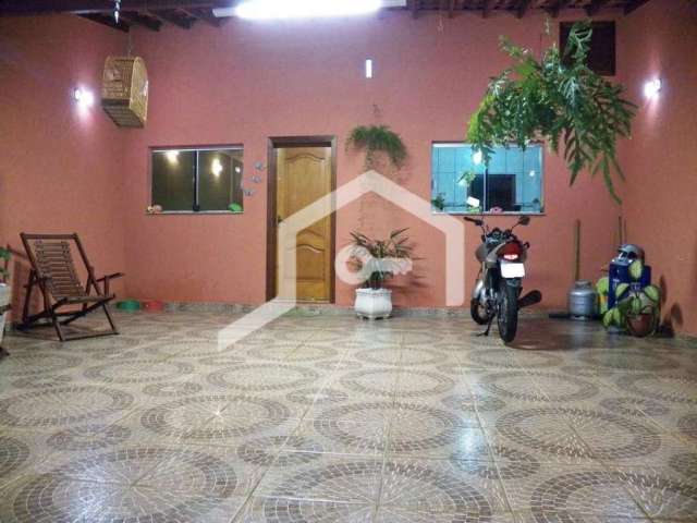 LINDA CASA E ESPAÇOSSA EM EXCELENTE LOCALIZAÇÃO no bairro Pompeva em Piracicaba