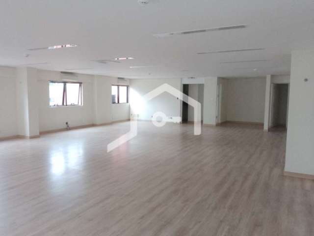 Ampla Sala Comercial de 192m² com 5 Vagas de Garagem - Alameda Campinas, São Paulo/SP