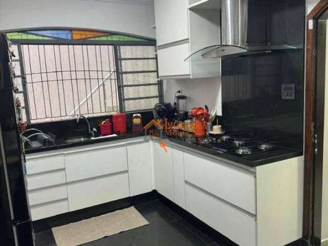 Sobrado com 3 dormitórios à venda, 167 m² por R$ 970.000,00 - Cidade Maia - Guarulhos/SP