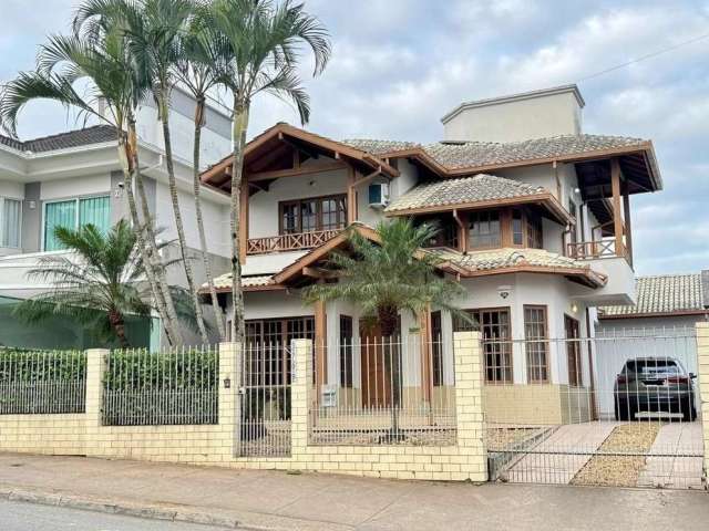 Casa com 4 quartos à venda na Avenida dos Lagos, 3709, Pedra Branca, Palhoça por R$ 1.650.000