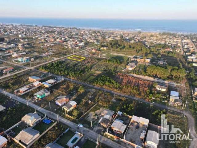 Terreno a 600 metros do mar e com frente para a 8ª Avenida no bairro Jardim Ultramar - Balneário Gaivota 