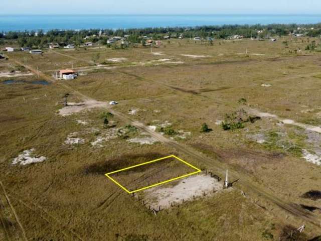 Terreno para investimento a poucos metros da PRAIA em Balneário Gaivota SC