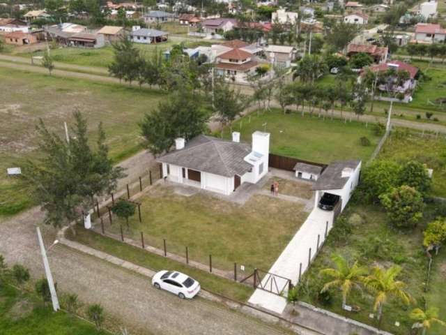 Casa averbada seminova com preço abaixo de mercado, e com área dos terrenos 600 m²