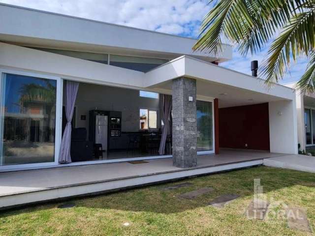 Casa de alto padrão pronta para morar a 250 metros do mar na Lagoa Cortada