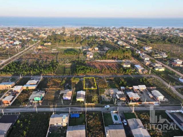 Terreno a 700 metros do mar próximo da 8ª Avenida no bairro Jardim Ultramar - Balneário Gaivota 