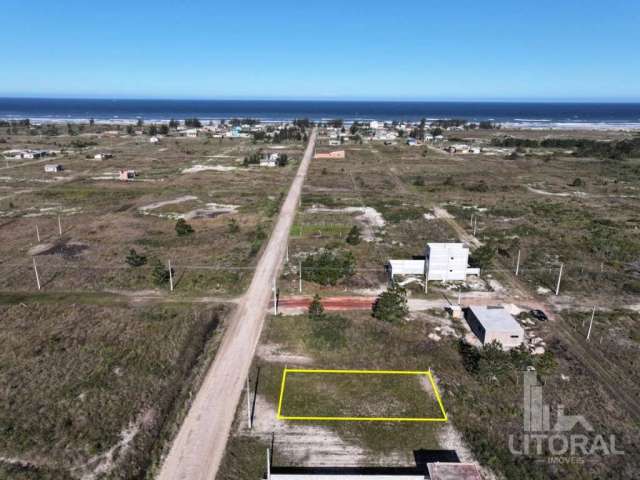 Terreno PARCELADO na Praia Tropical, 650m da Beira Mar