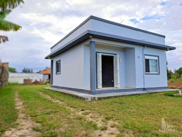 A sua casa próximo do mar e do centro em Balneário Gaivota/SC.