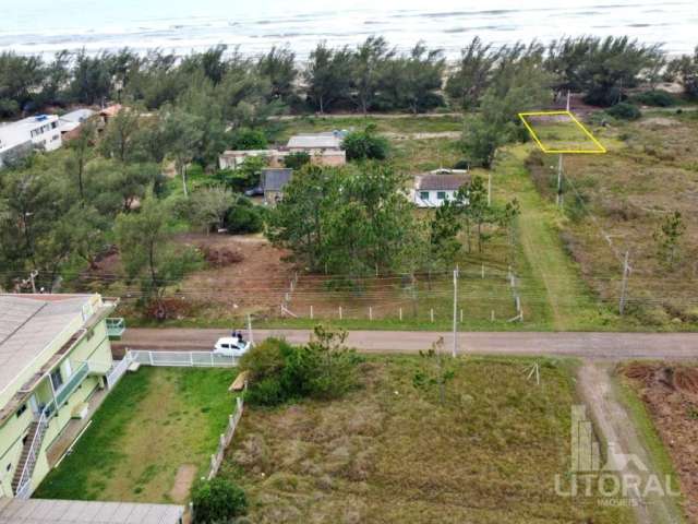 Terreno Esquina Na Beira Mar no Bairro Janaina