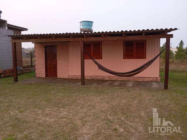 Casa à 800 metros do mar, Balneário Gaivota - Janaína