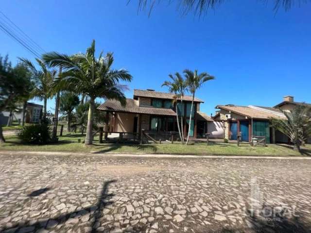 Linda casa envidraçada pronta para morar, Balneário Gaivota - Lagoa Cortada  