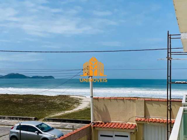 Casa em cond vista mar praia do Foguete