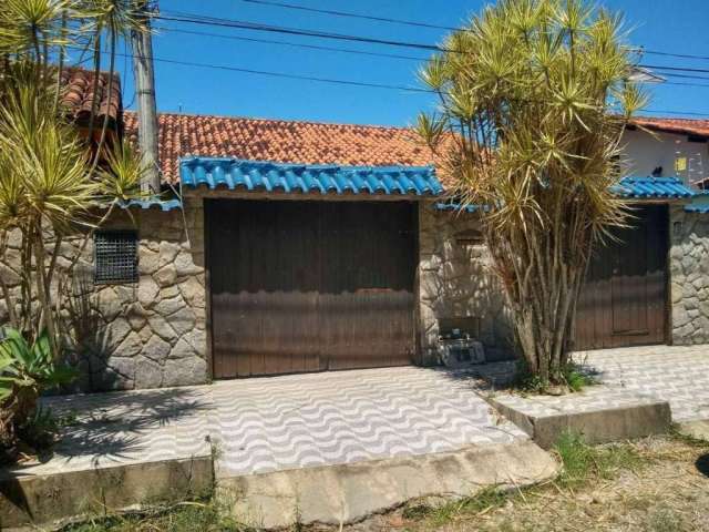 Casa com 4 dormitórios à venda, 360 m² por R$ 900.000,00 - Itaipu - Niterói/RJ