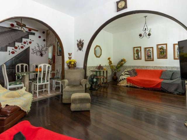 Casa com 3 dormitórios à venda, 200 m² por R$ 850.000 - Santa Rosa - Niterói/RJ