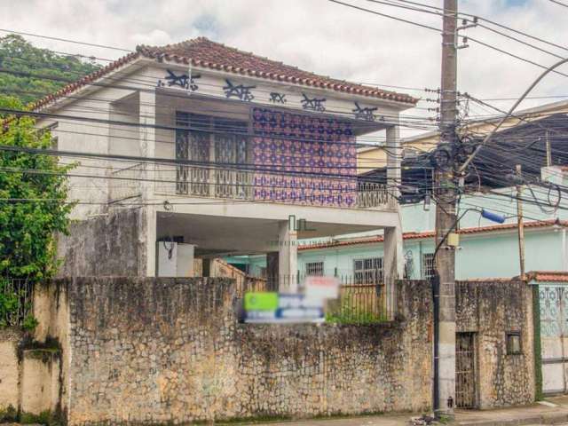 Casa com 5 dormitórios à venda, 250 m² por R$ 630.000 - Badu - Niterói/RJ