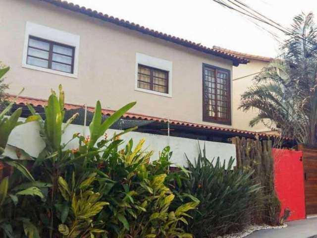 Casa com 4 dormitórios à venda, 180 m² por R$ 760.000,00 - São Francisco - Niterói/RJ