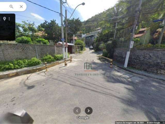 Terreno à venda, 773 m² por R$ 680.000,00 - Itacoatiara - Niterói/RJ