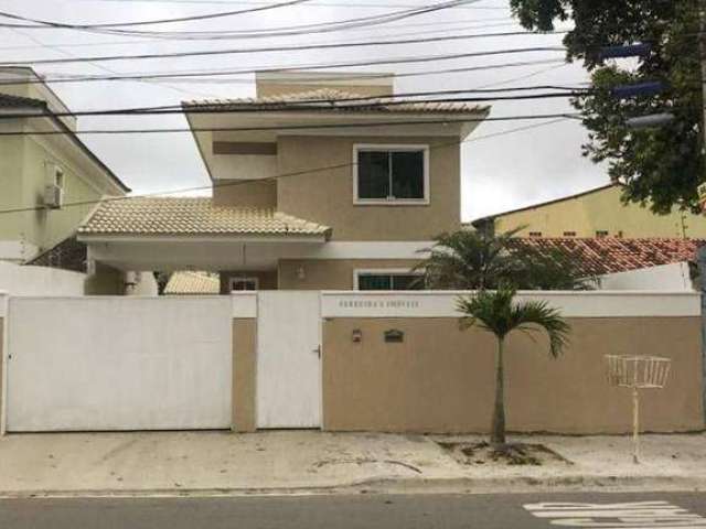 Casa com 3 dormitórios à venda, 131 m² por R$ 650.000,00 - Itaipu - Niterói/RJ