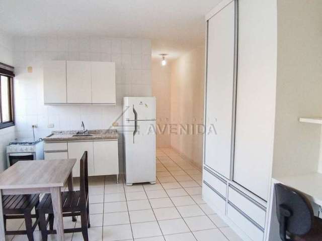 Apartamento com 1 quarto para alugar na Avenida Rio de Janeiro, --, Centro, Londrina por R$ 1.300