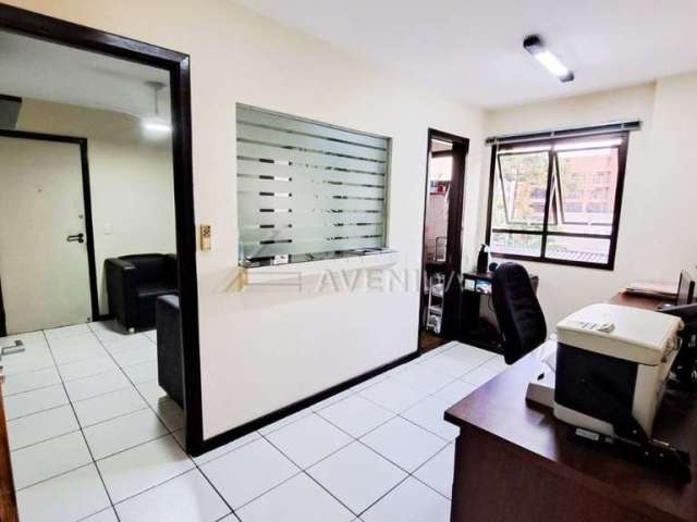 Sala comercial com 1 sala à venda na Rua Senador Souza Naves, --, Centro, Londrina por R$ 250.000