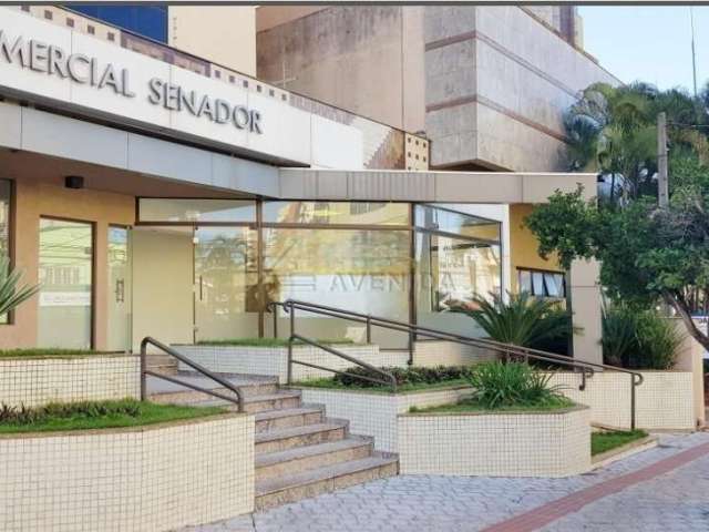 Sala comercial com 4 salas para alugar na Rua Senador Souza Naves, --, Centro, Londrina por R$ 5.900