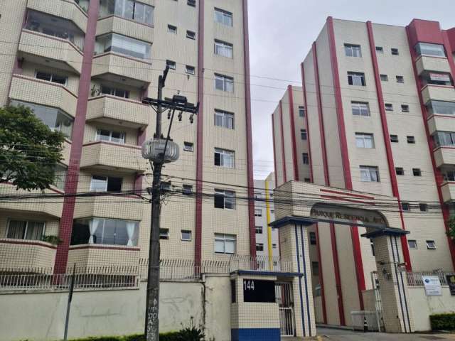 Apartamento no Cabral com ótima localização.