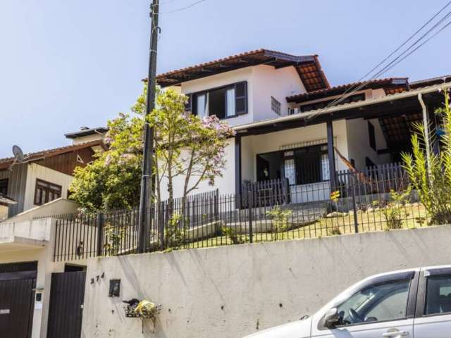 Casa com 3 quartos à venda na Rua Bom Jardim, 274, Fortaleza, Blumenau, 200 m2 por R$ 560.000