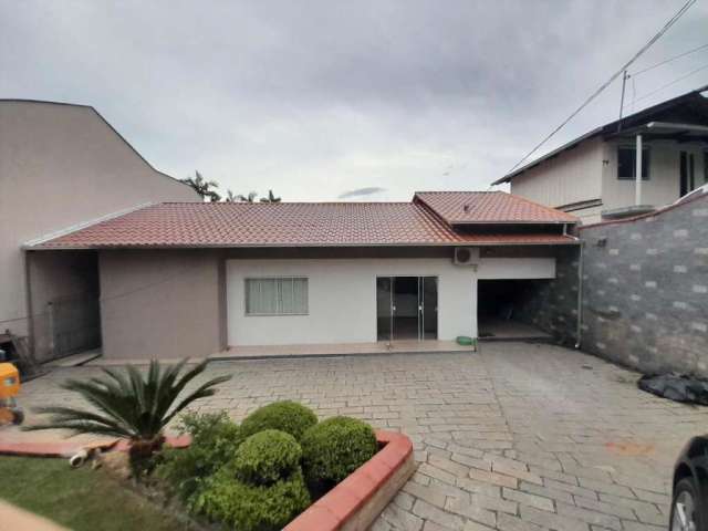 Casa com 3 quartos à venda na Rua Tapuia, 67, Itoupava Central, Blumenau, 150 m2 por R$ 690.000