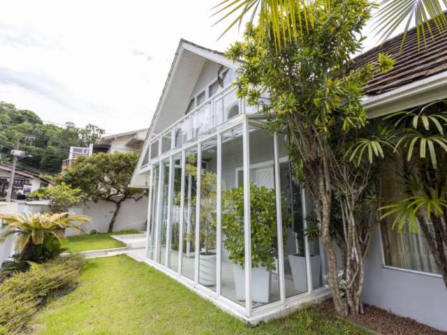 Casa com 4 quartos à venda na Rua Goiânia, 90, Centro, Blumenau, 360 m2 por R$ 1.800.000