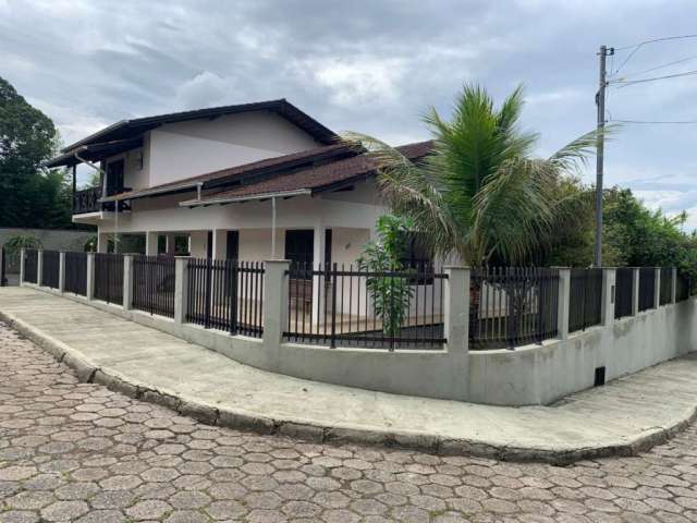 Casa com 4 quartos à venda na Rua Mediterrâneo, 111, Itoupava Norte, Blumenau, 240 m2 por R$ 900.000