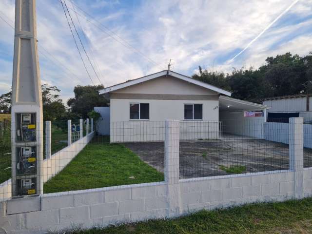 Vendo casa com quatro quartos em Imbituba