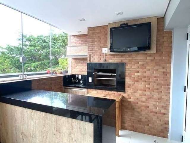 Apartamento reformado 3 quartos 2 vagas Guarujá