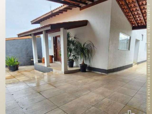 Casa para Venda em São João da Boa Vista, Vila Valentin, 3 dormitórios, 1 suíte, 2 banheiros, 3 vagas