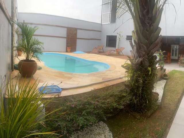 Casa com piscina