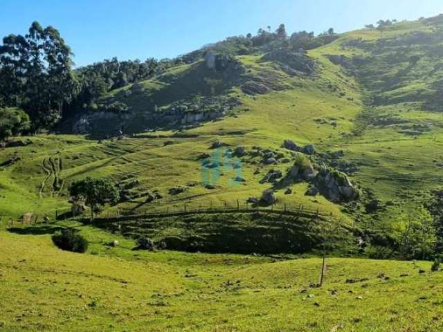 Terreno de 4 Hectares com Linda Vista p/ Lagoa e Vale, Localizado em Imaruí.